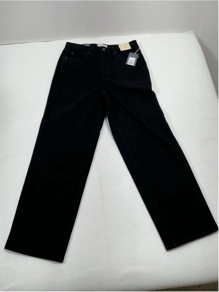 Womans Nwt Universal Thread Straight Slim Hip & Thigh Stretch Black Jeans Size 8
